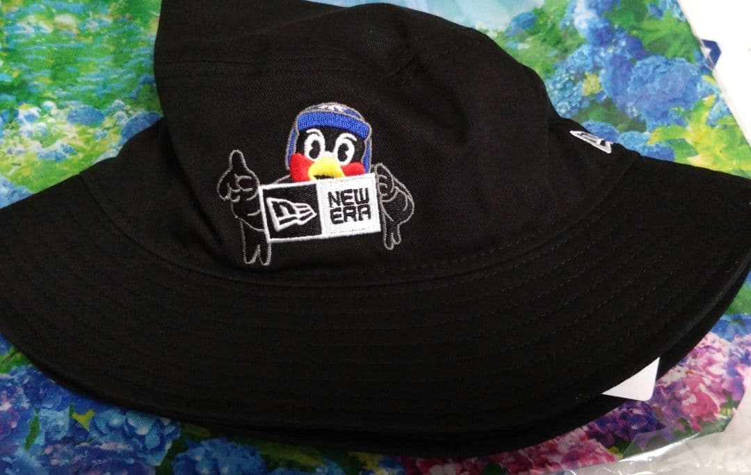 東京ヤクルトスワローズ NEWERA×つば九郎　バケットハット　Ｍ/Ｌ 未開封品