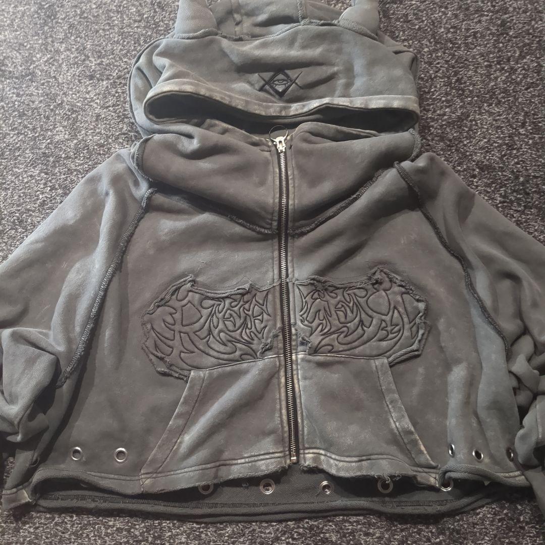 REFLEM レフレム ツノ付きクロップドZIPパーカー ジップアップパーカー