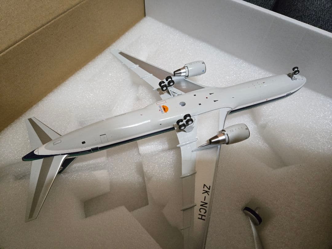 B767-300 ニュージーランド航空 1/200 INFLIGHT