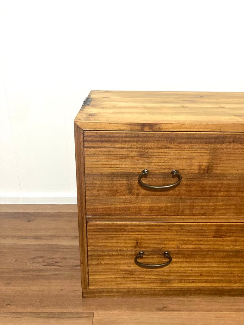 【週末SALE】アンティークの収納棚　ローボード　総桐　引出し2杯　色味が良さげ