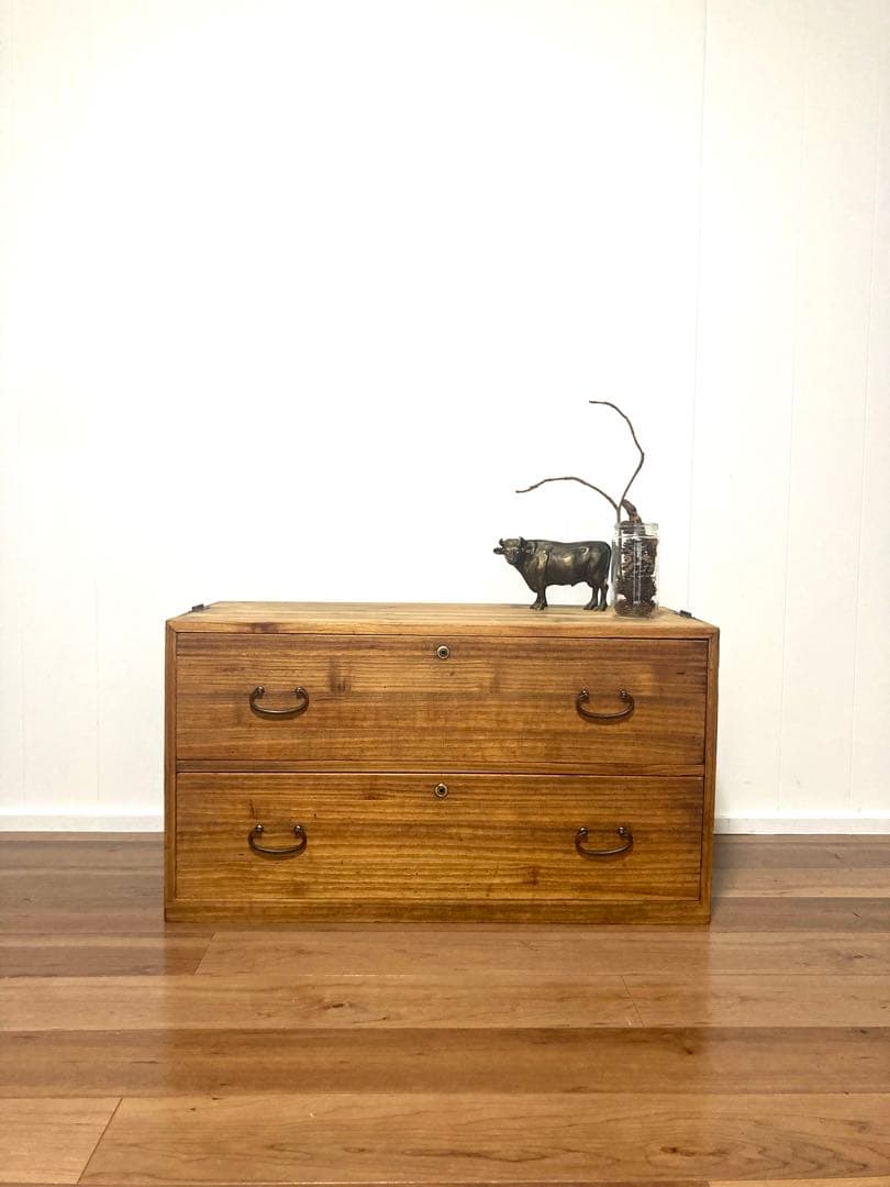 【週末SALE】アンティークの収納棚　ローボード　総桐　引出し2杯　色味が良さげ