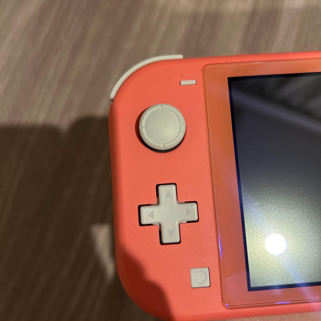 Nintendo Switch Light コーラル 本体