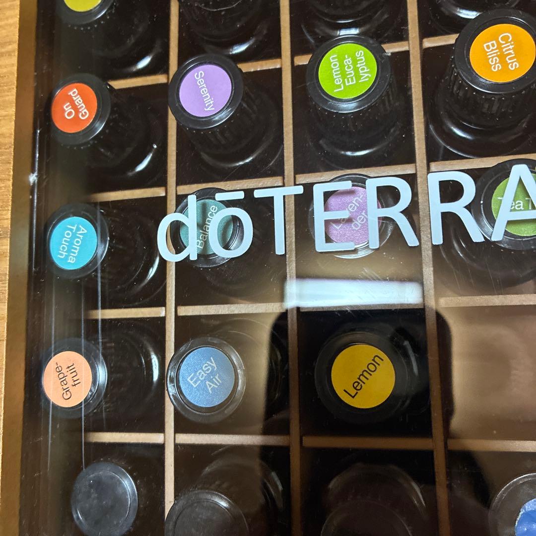 doTERRA エッセンシャルオイルボックス 22本収納