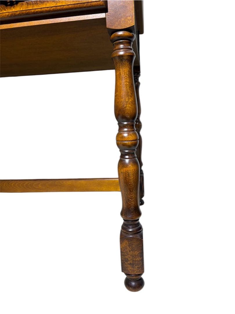 札幌市内引取・札幌市内配送可‼️カリモク コロニアル ライティング ビューロー