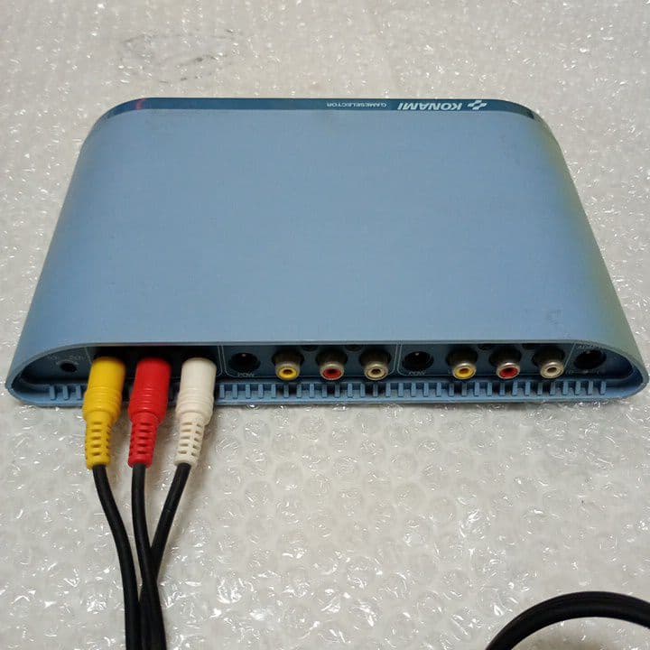 コナミ　ゲームセレクター RU003 ＋任天堂ファミコン純正アダプタ　通電確認済