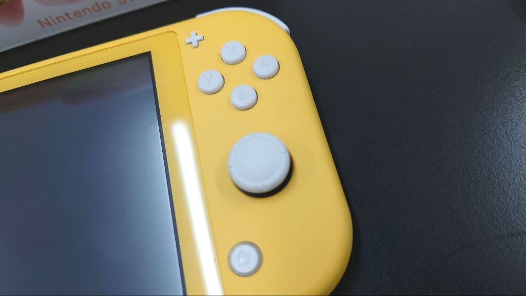 Switch Lite イエロー