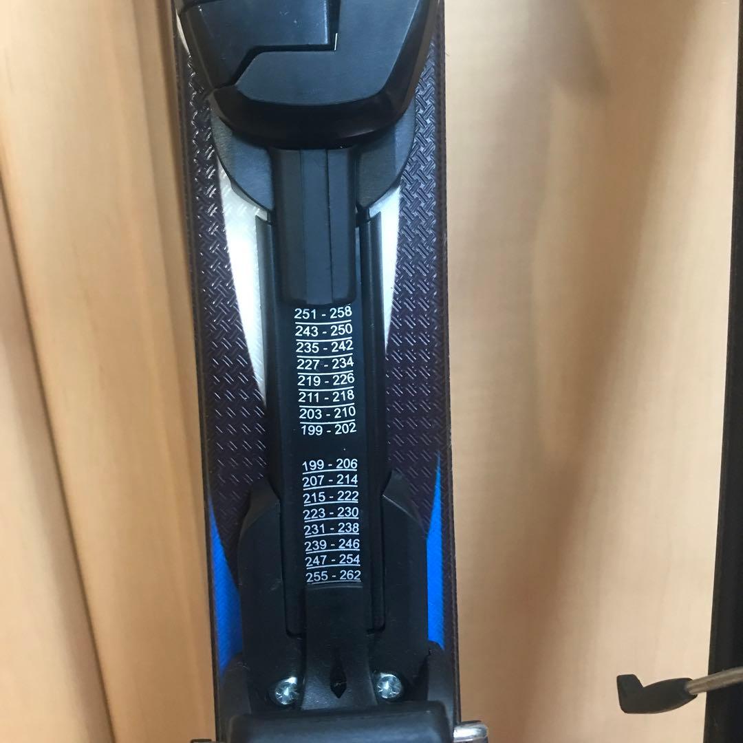 初めての子どもにおすすめ！持ち運びに便利な専用ケース付きショートスキー