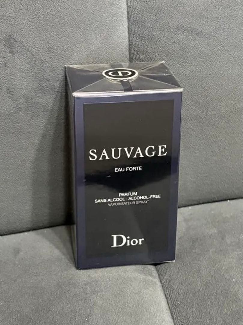 香水(男性用) DIOR SAUVAGE EAU FORTE 60ml