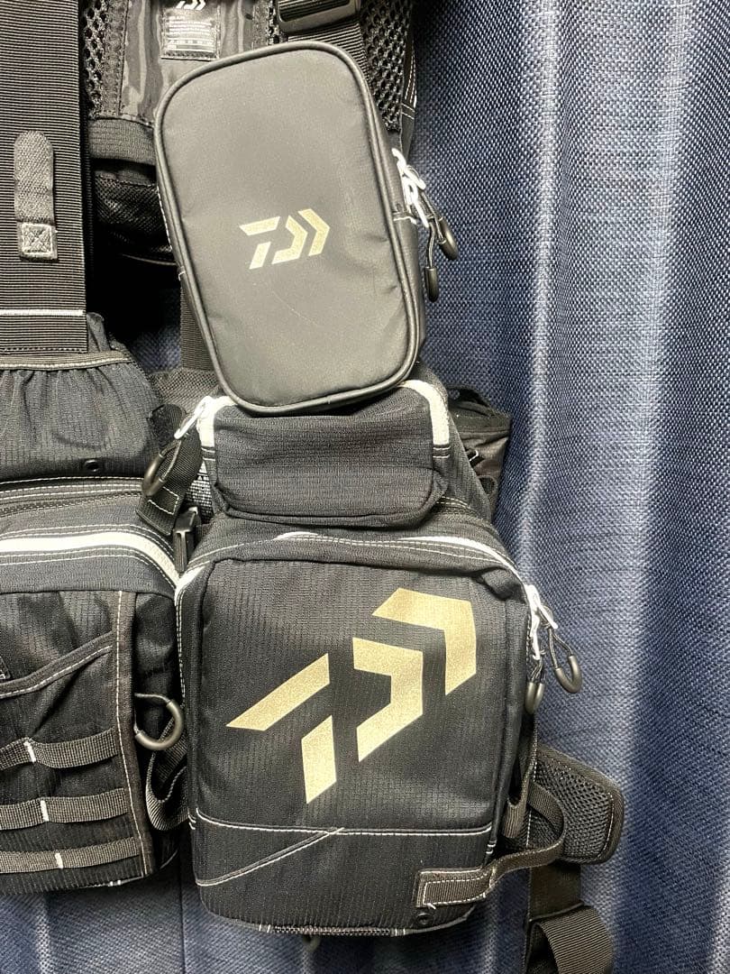 美品 Daiwa フローティングジャケット DF-6109 フィッシングベスト