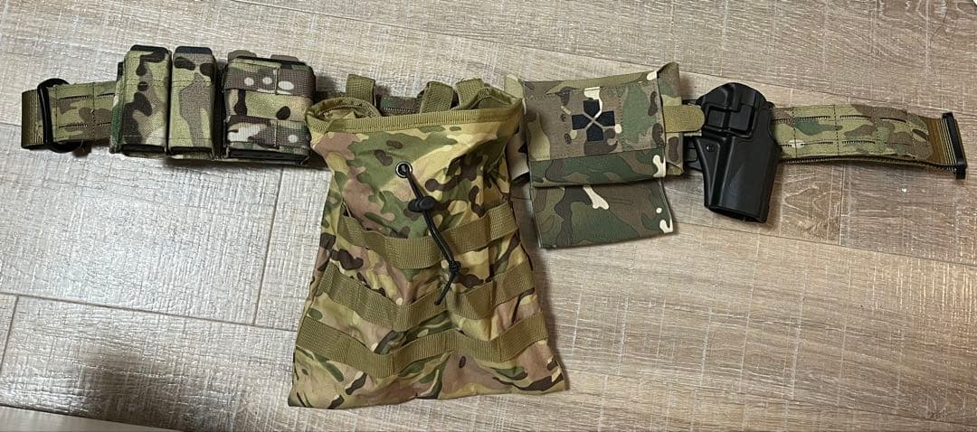 マルチカムファーストライン＆g17対応BLACKHAWK実物ホルスター