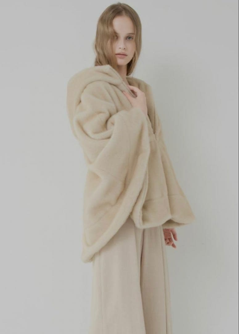 新品　未使用品maison de Dolce. テディポンチョ