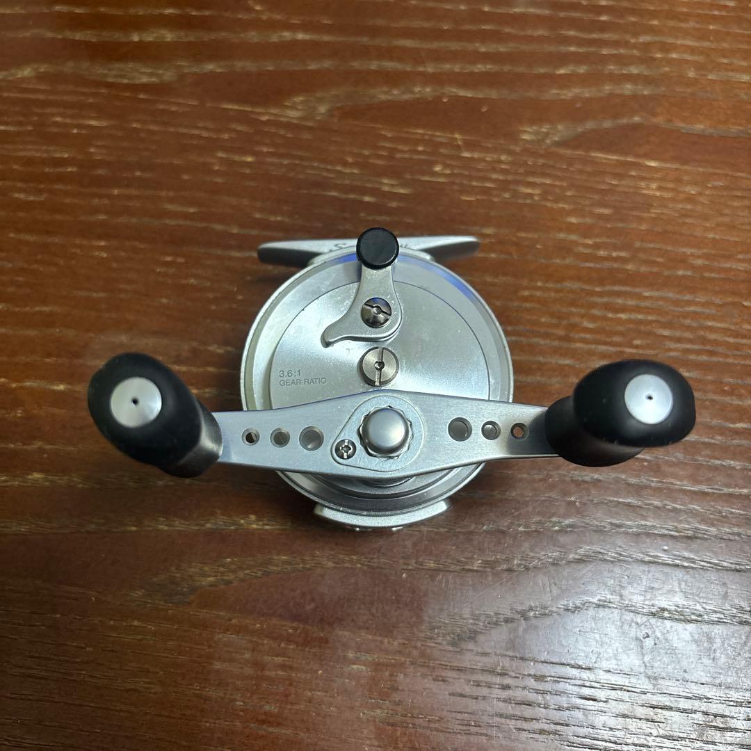 シマノ セイハコウ 60B ブルー　かかり釣りリール