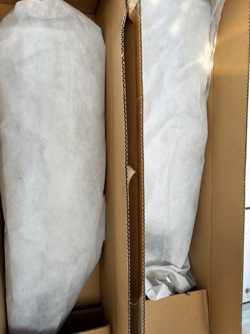 た*ヲ様 期間限定値下げ！　07クオン 純正　コーナーパネルメッキ