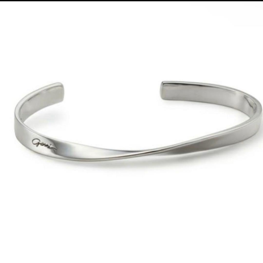 GARNI シルバーオープンバングル（定価36300円）