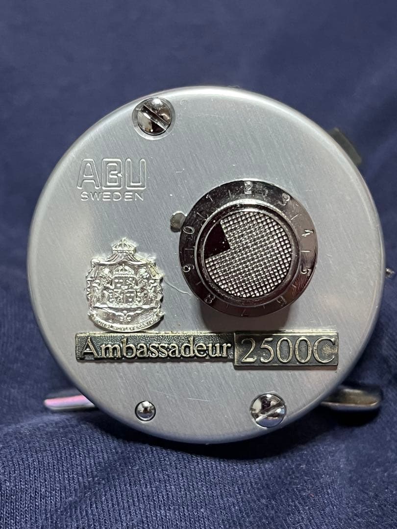 新品未使用　84年製　ABU garcia アンバサダー2500C