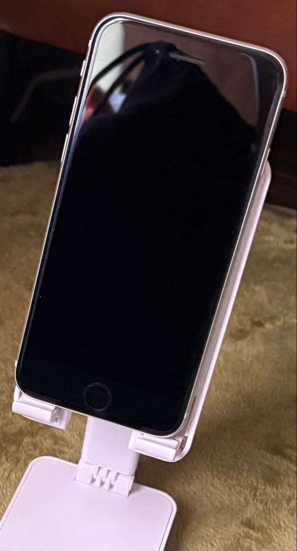 iPhone SE (第3世代) スターライト 128GB