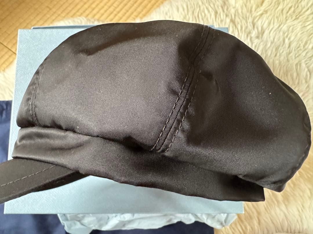 j　PRADA キャスケット　美品　M ブラック　現行モデル