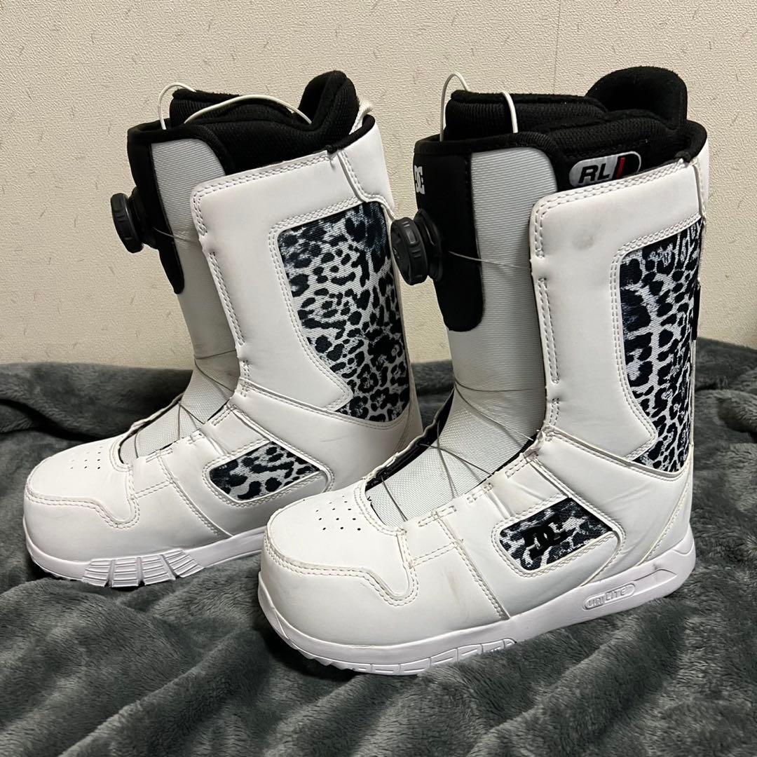 DC スノーボードブーツ ホワイト/レオパード