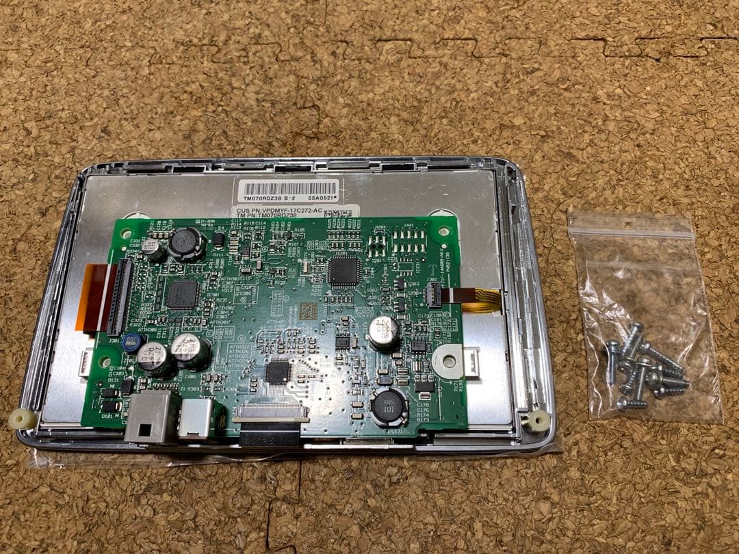 め*ね様 【液晶面交換】送料無料 マツダコネクト ナビ モニター ディスプレイ