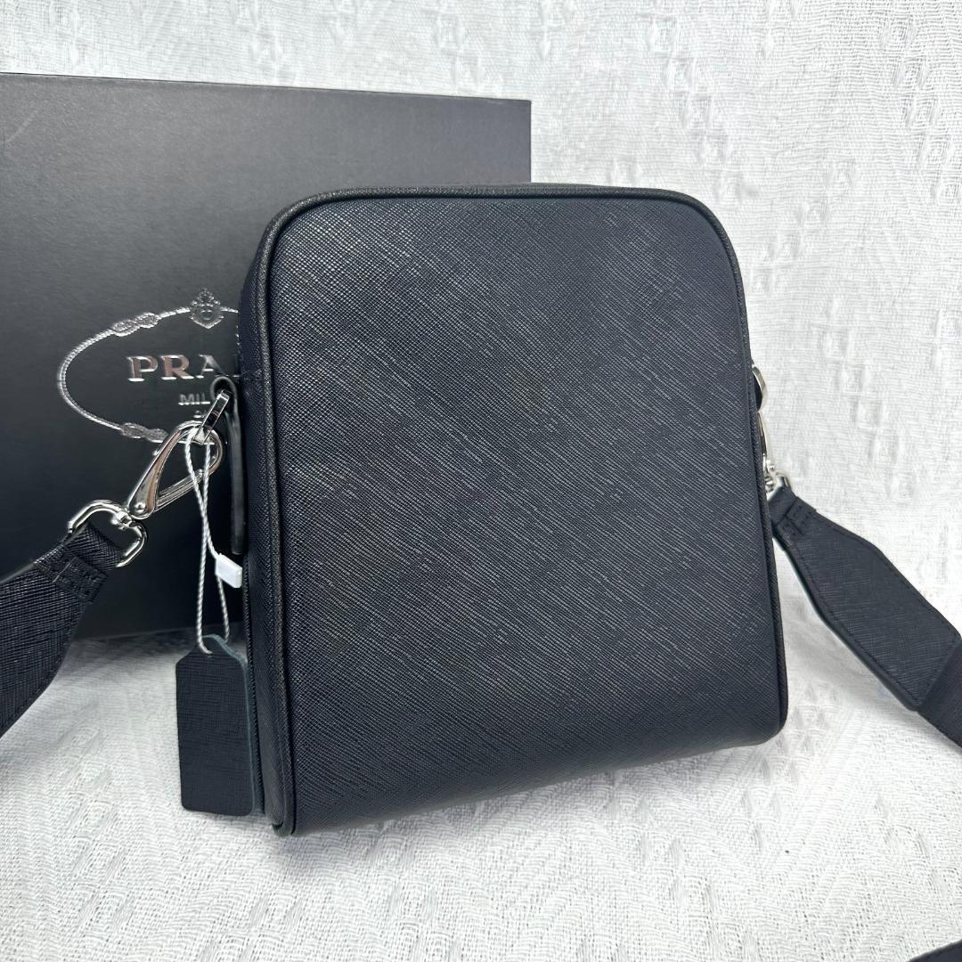 早い者勝ち！ブラック ショルダーバッグ