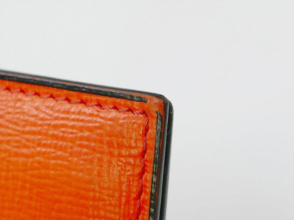 [3422]　良品　＊ヴァレクストラ＊　マネークリップ付き　折財布