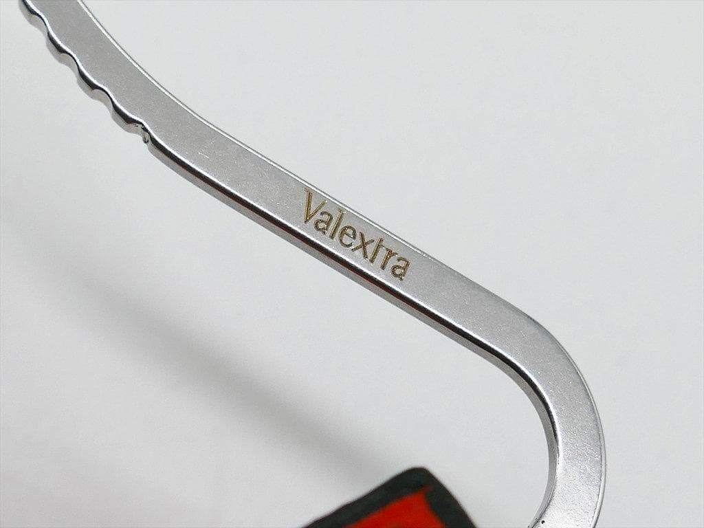 [3422]　良品　＊ヴァレクストラ＊　マネークリップ付き　折財布