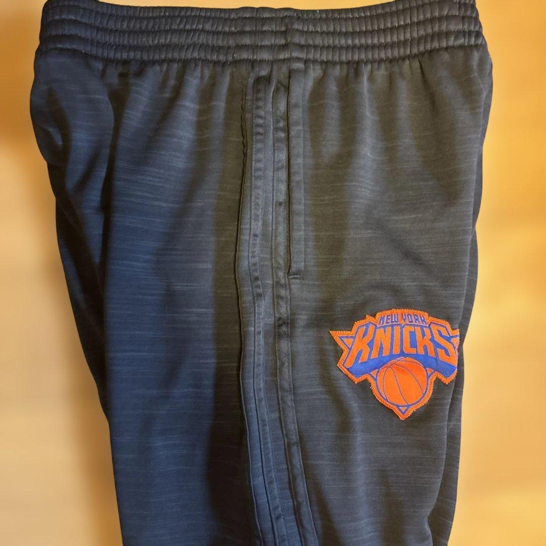 New York Knicks adidas トレーニングパンツ