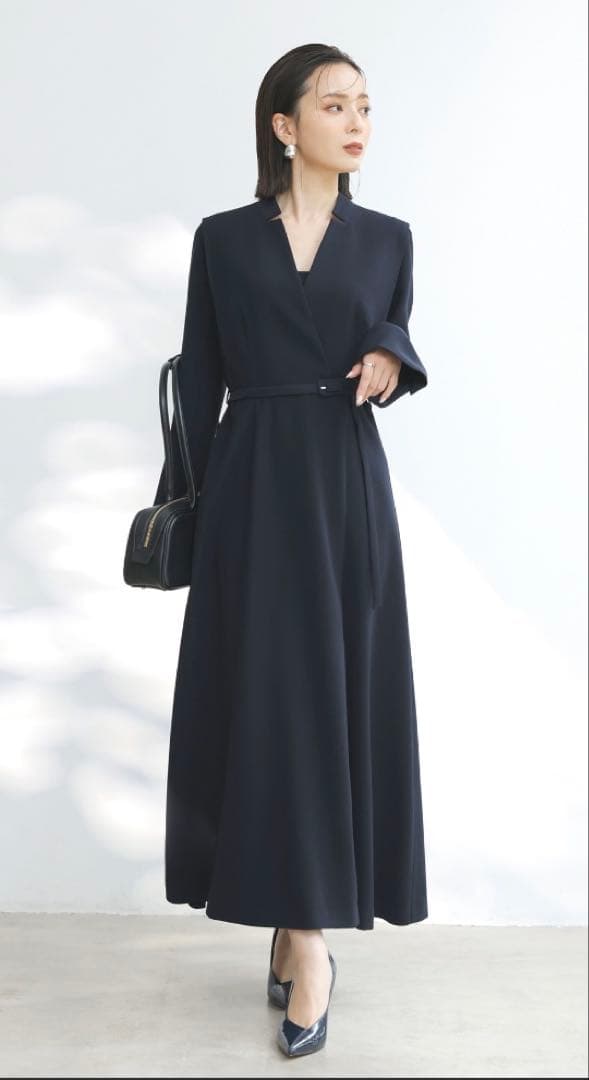 完売品‼️新品未使用‼️ ダブルサテンノーカラータックワンピース