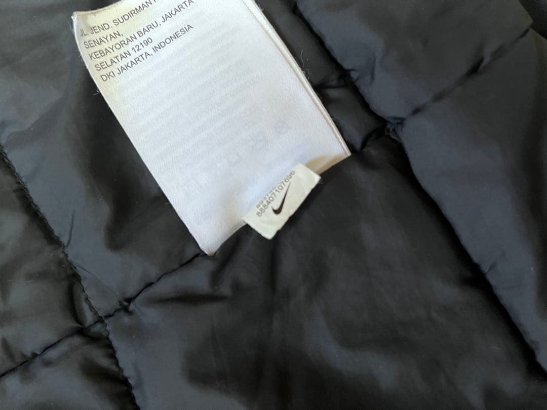 Nike ネイビーベンチコート