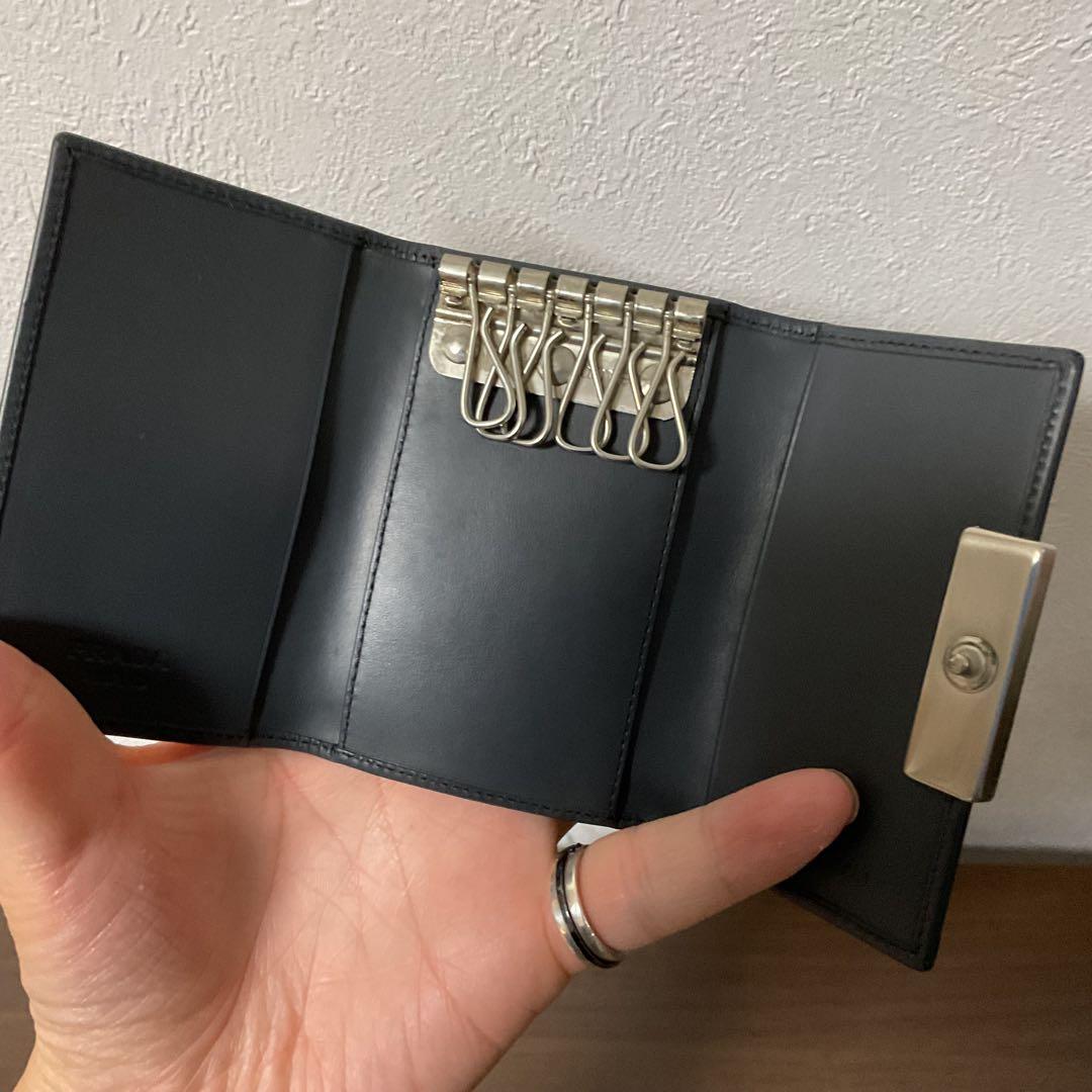 ☆開店セール☆ 新品未使用 美品 プラダ レザー ロゴプレート キーケース②