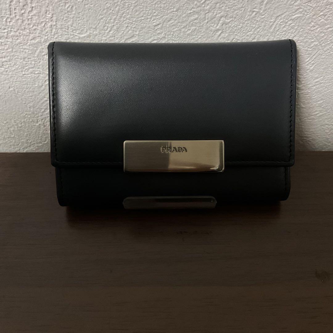 ☆開店セール☆ 新品未使用 美品 プラダ レザー ロゴプレート キーケース②