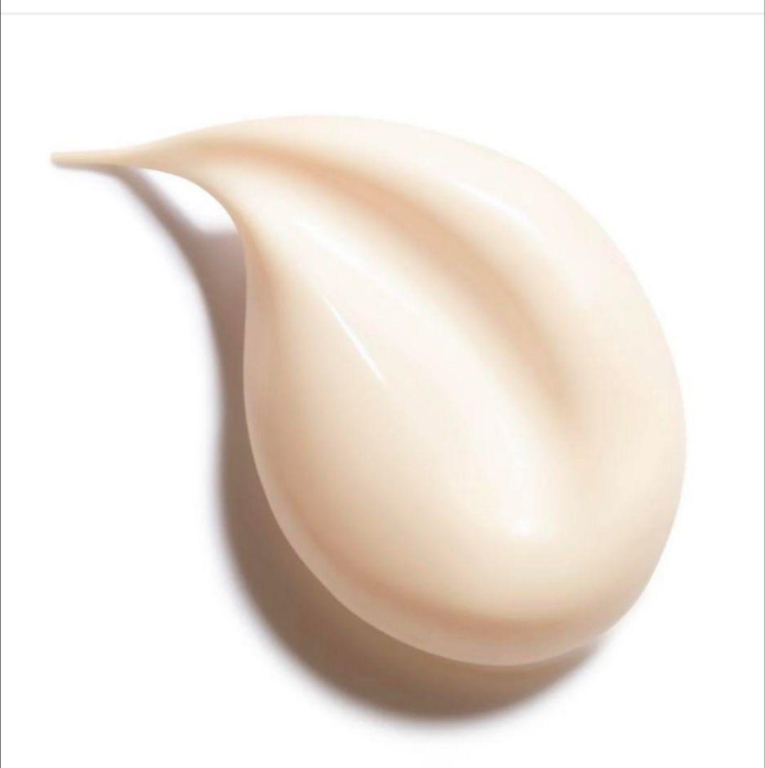 シャネル サブリマージュ ラ プロテクシオン UV 50　新品未開封