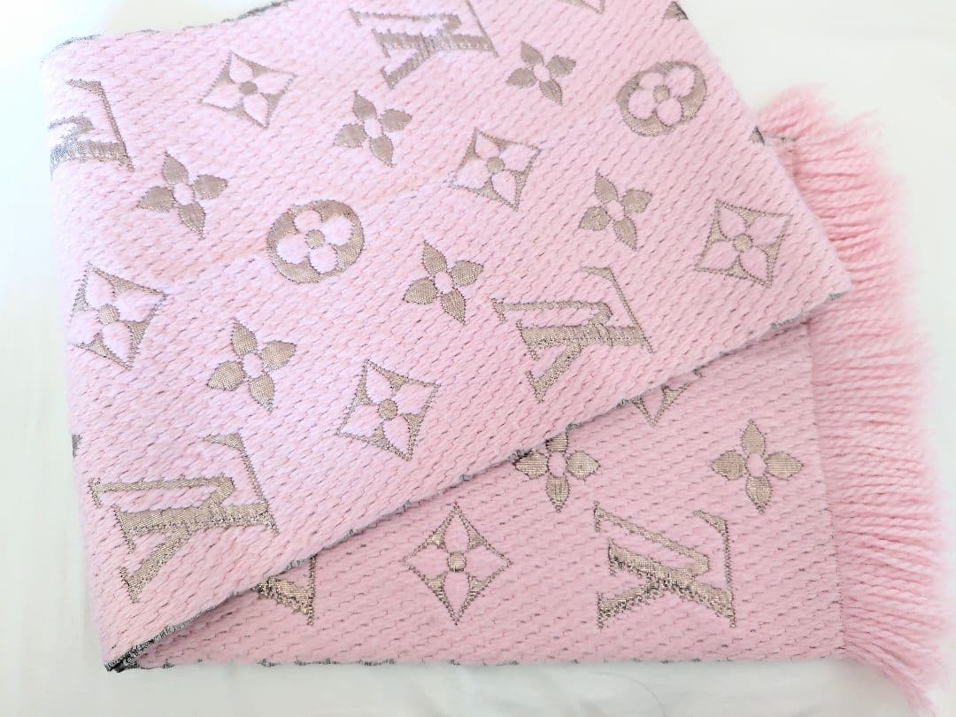 Louis Vuitton　ロゴマニア　ピンク マフラー