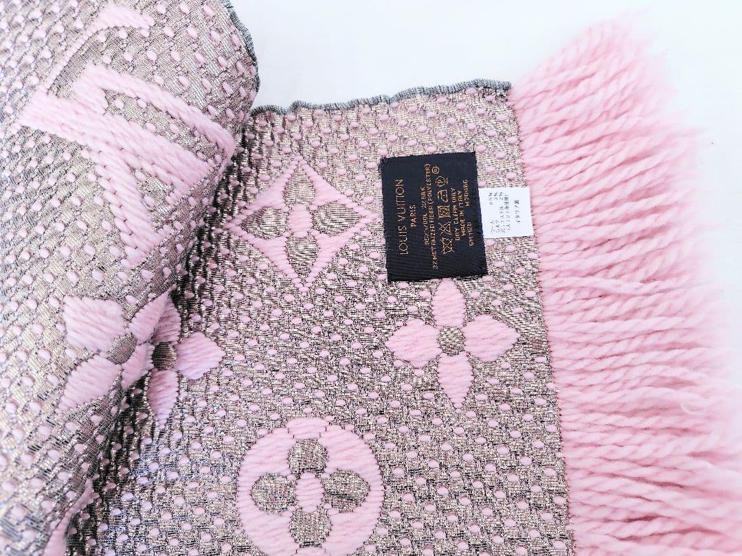 Louis Vuitton　ロゴマニア　ピンク マフラー