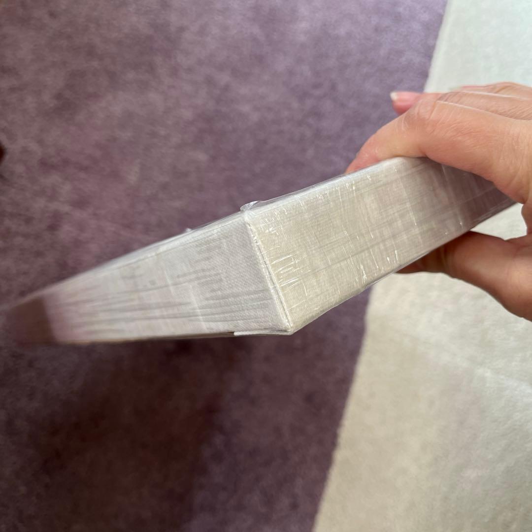 Oliver Gal オリバー・ガル　キャンバス