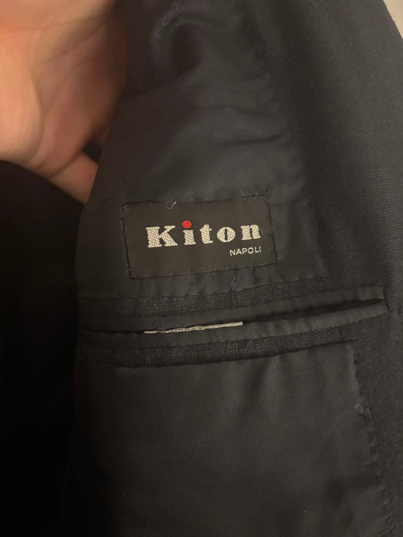 ttt様　Kiton ネイビースーツ　44