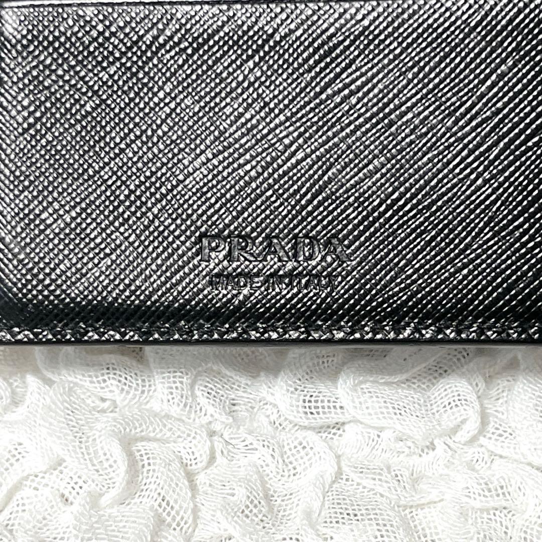 近年✨プラダ 二つ折り財布 コンパクト財布 小銭入れ付き サフィアーノレザー