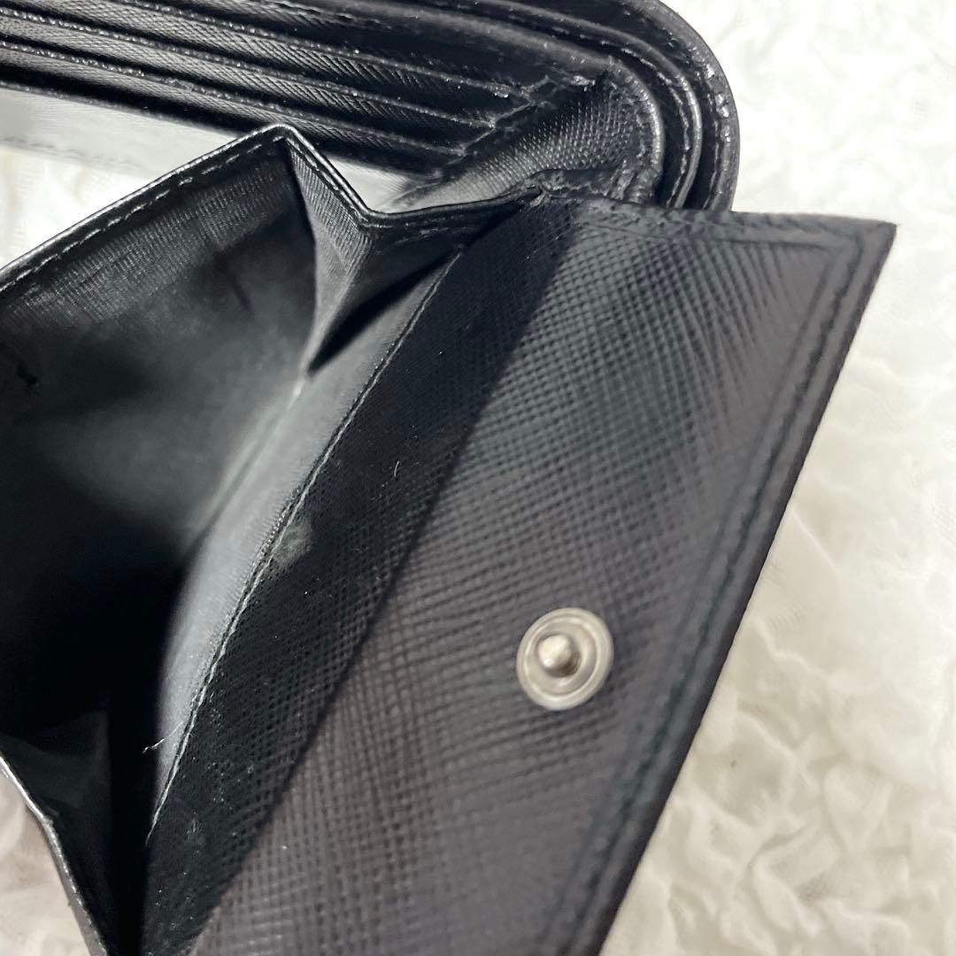 近年✨プラダ 二つ折り財布 コンパクト財布 小銭入れ付き サフィアーノレザー