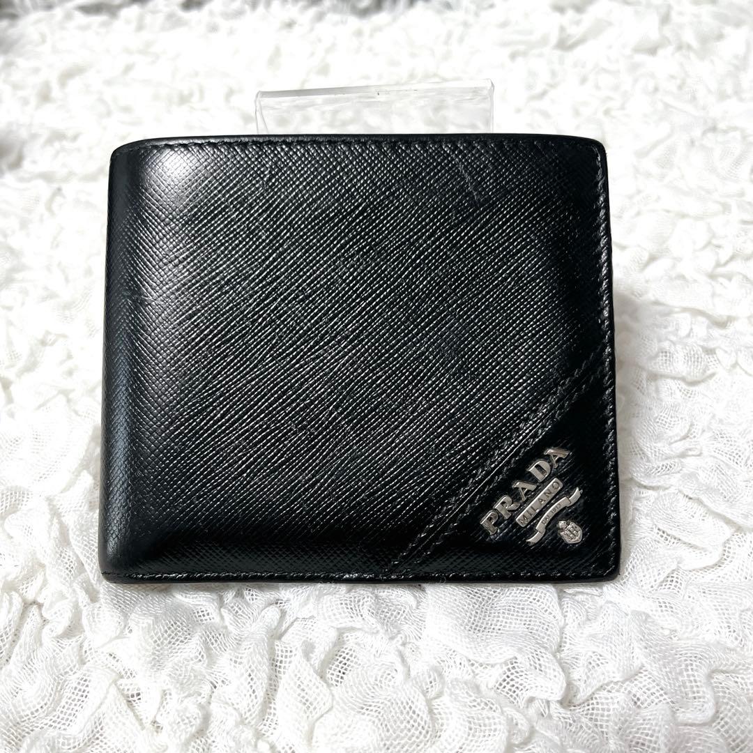 近年✨プラダ 二つ折り財布 コンパクト財布 小銭入れ付き サフィアーノレザー
