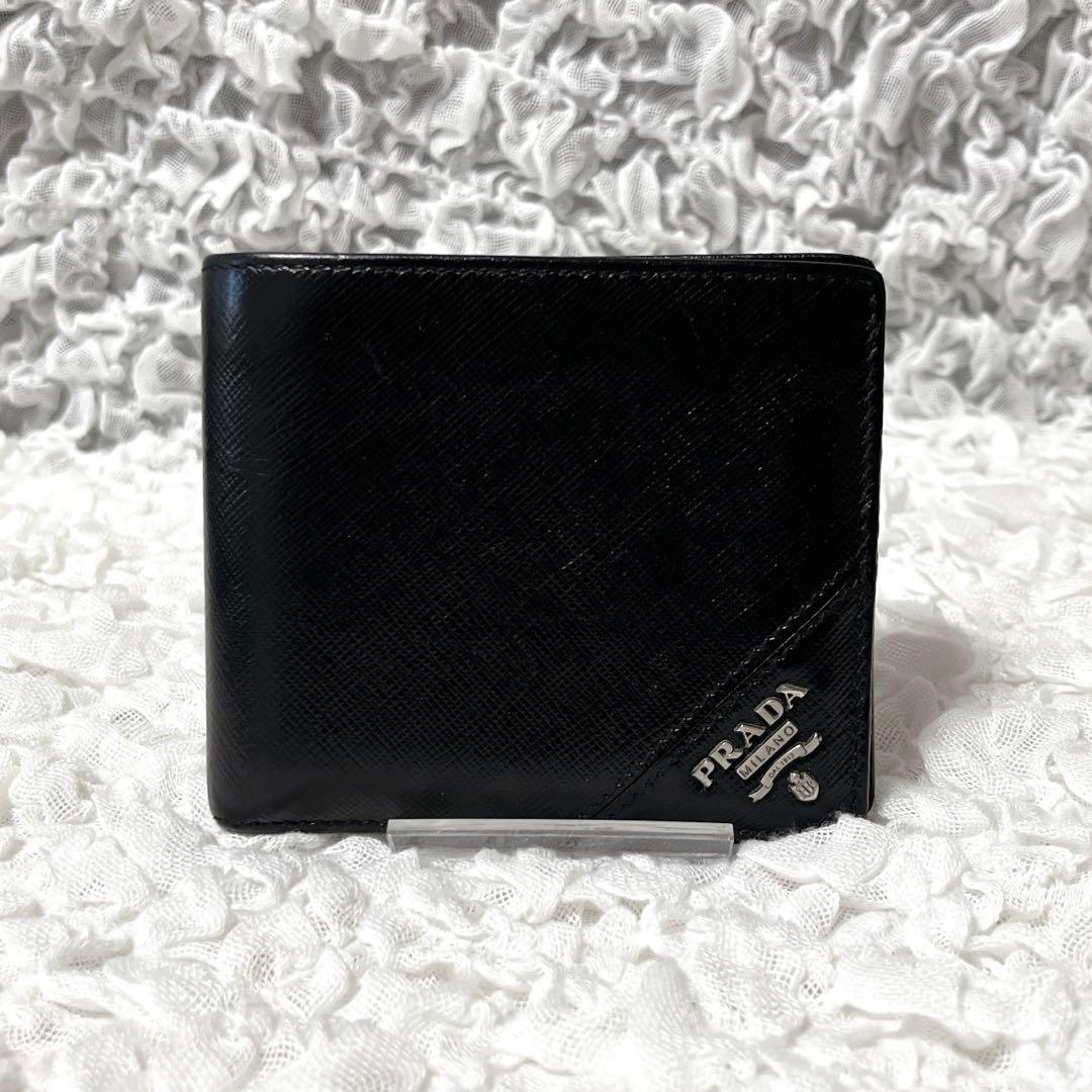 近年✨プラダ 二つ折り財布 コンパクト財布 小銭入れ付き サフィアーノレザー