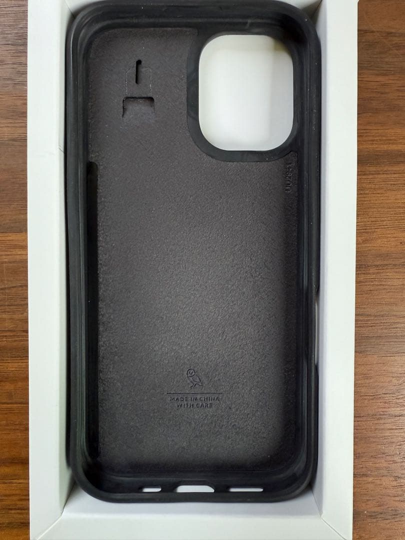 Bellroy ブラック iPhone16 ケース カード収納付き