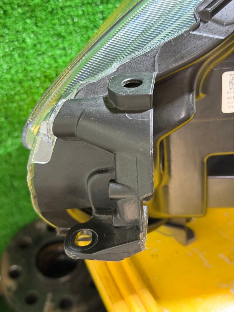 シエンタ 170系 NCP175G 後期 右ライト ICHIKOH 52-317