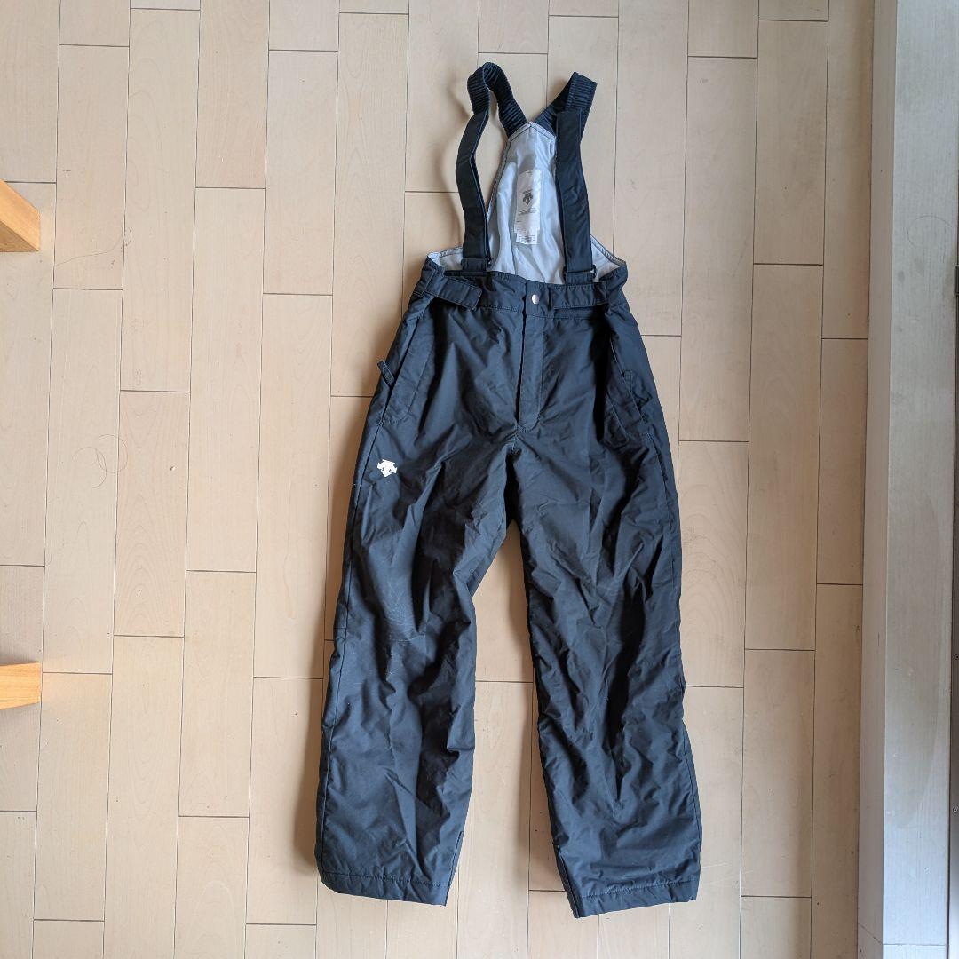 ゲレンデで見つけやすい！【DESCENTE】135→145子ども用スキーウェア