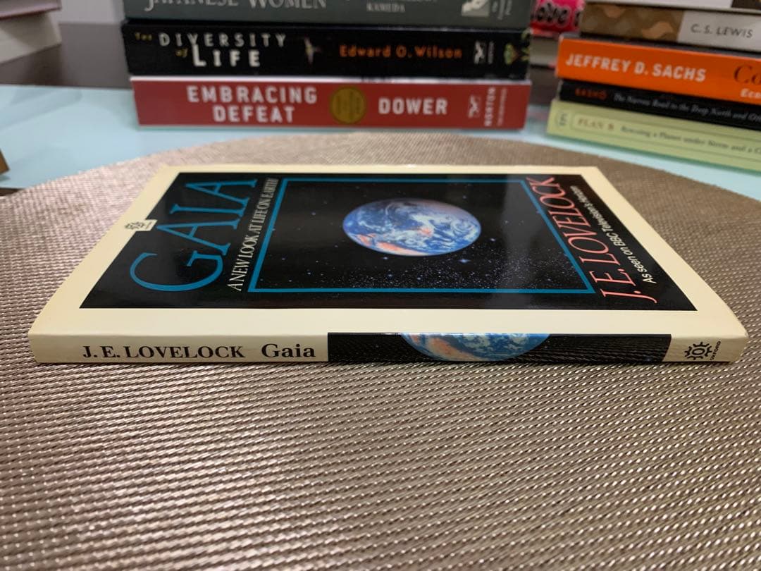 洋書 GAIA: A New Look at Life on Earth