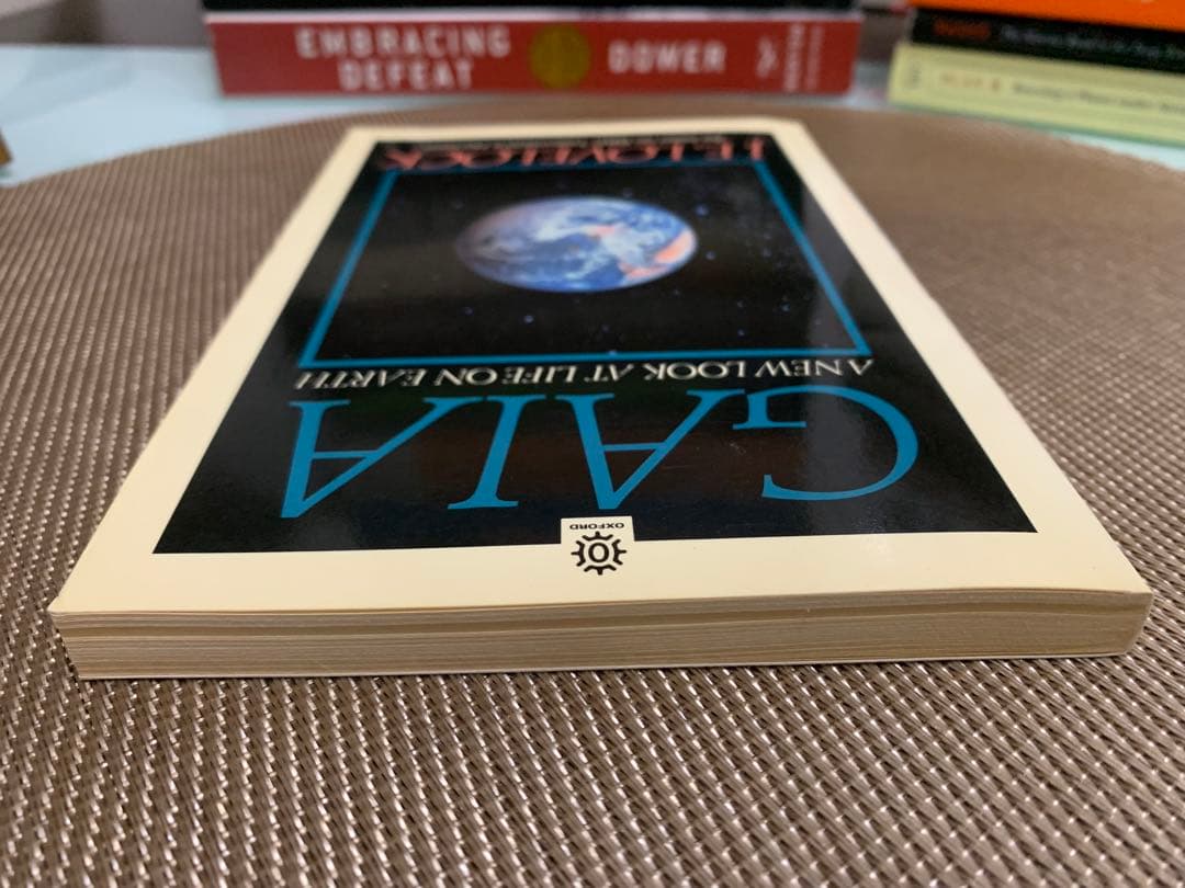 洋書 GAIA: A New Look at Life on Earth