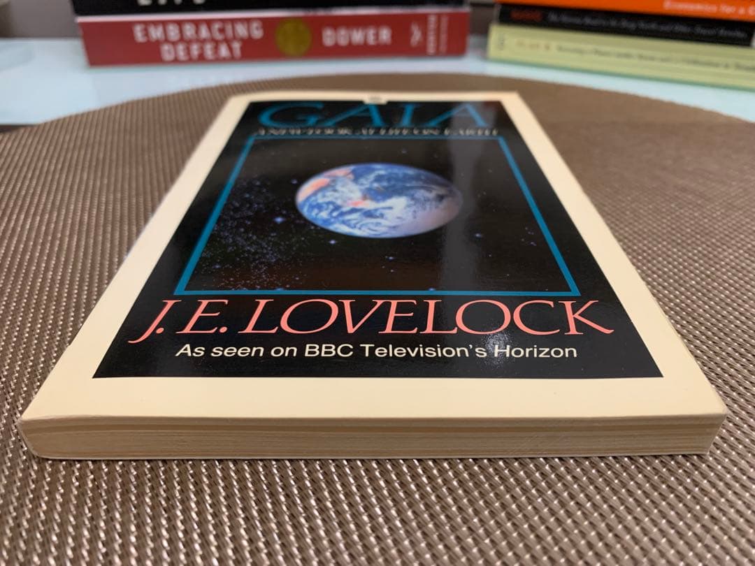 洋書 GAIA: A New Look at Life on Earth