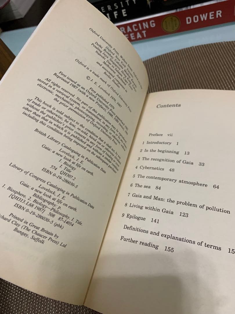 洋書 GAIA: A New Look at Life on Earth