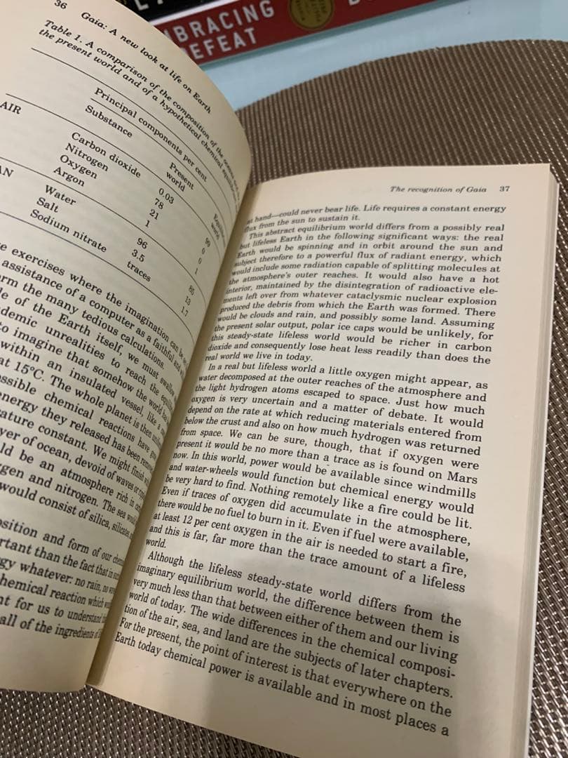 洋書 GAIA: A New Look at Life on Earth