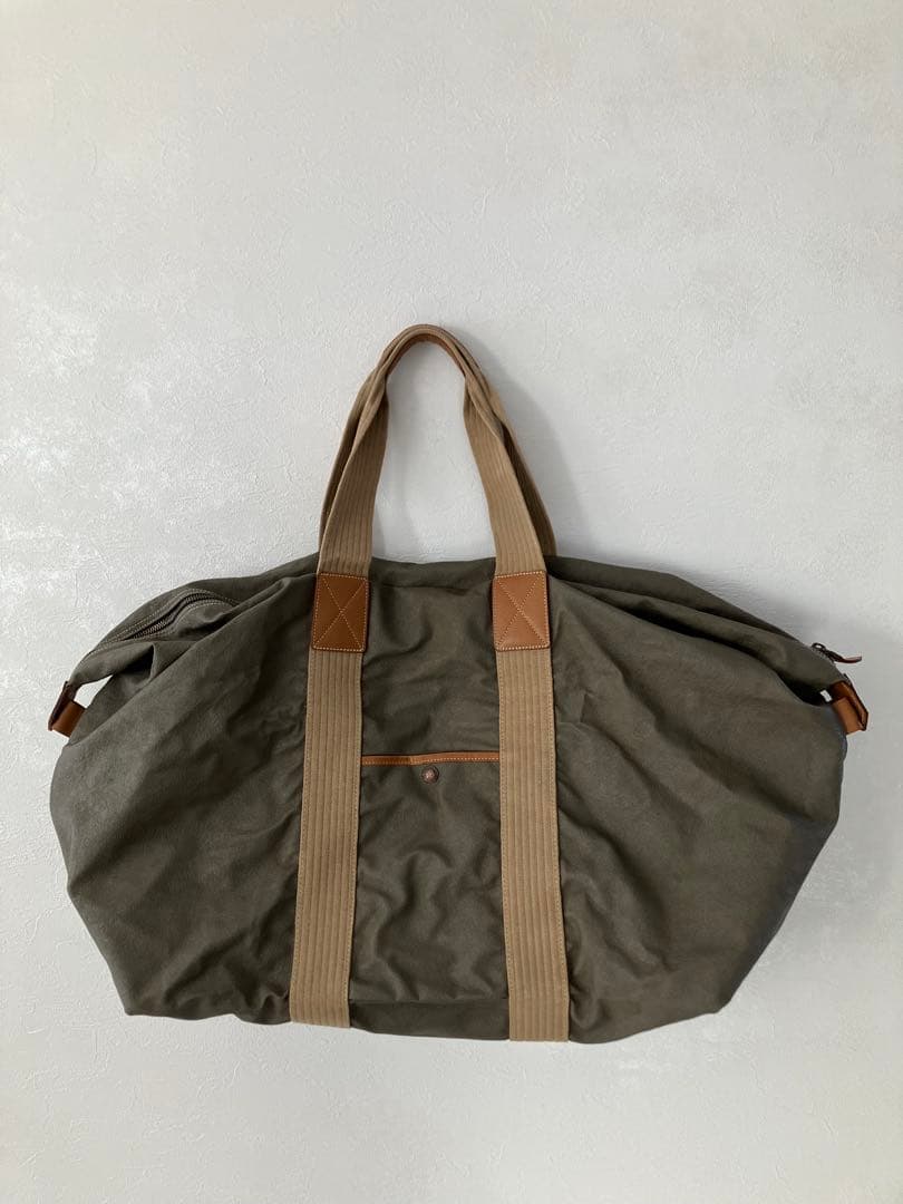 CP COMPANY ボストンバッグ&クラッチバッグ　イタリア　鞄　レザー　旅行