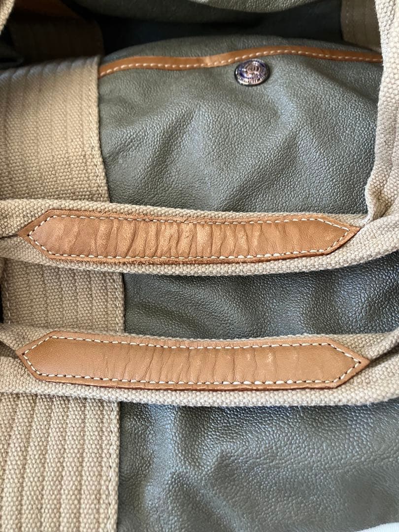 CP COMPANY ボストンバッグ&クラッチバッグ　イタリア　鞄　レザー　旅行